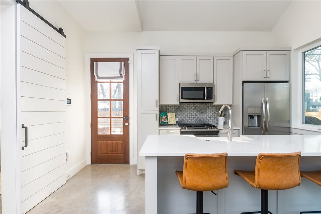 2601 E 4th St Unit #B