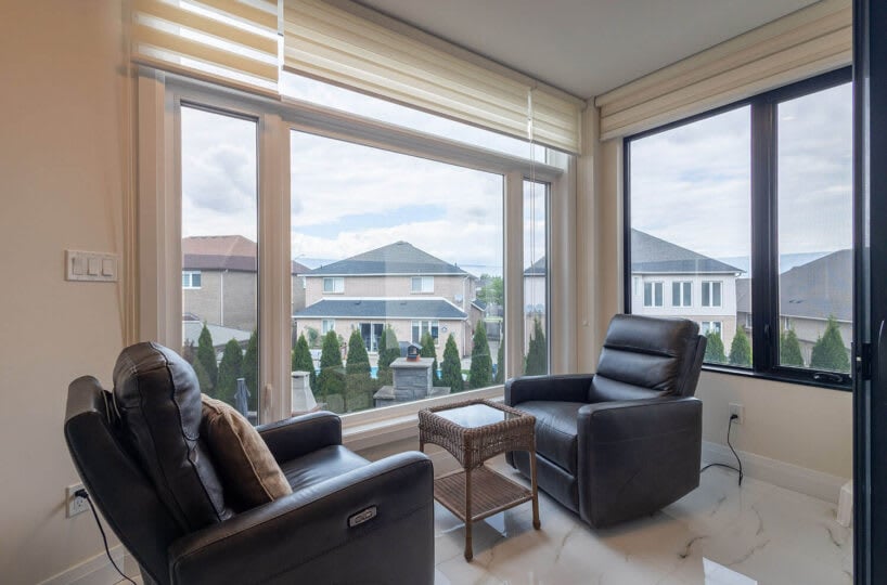 92 Eringate Ct