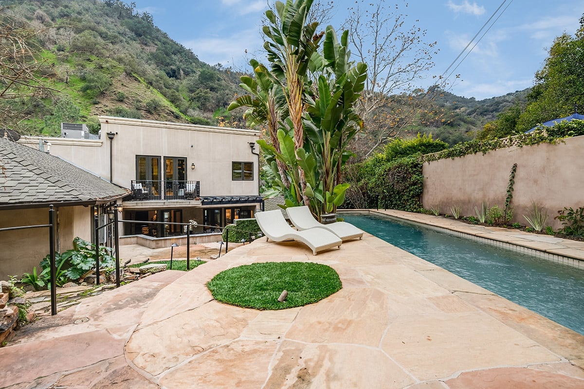 1600 Benedict Canyon Dr