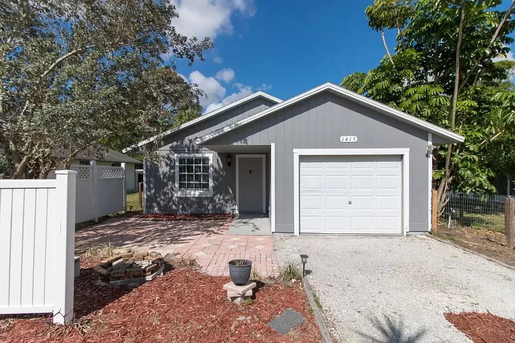 1415 17th Ct SW