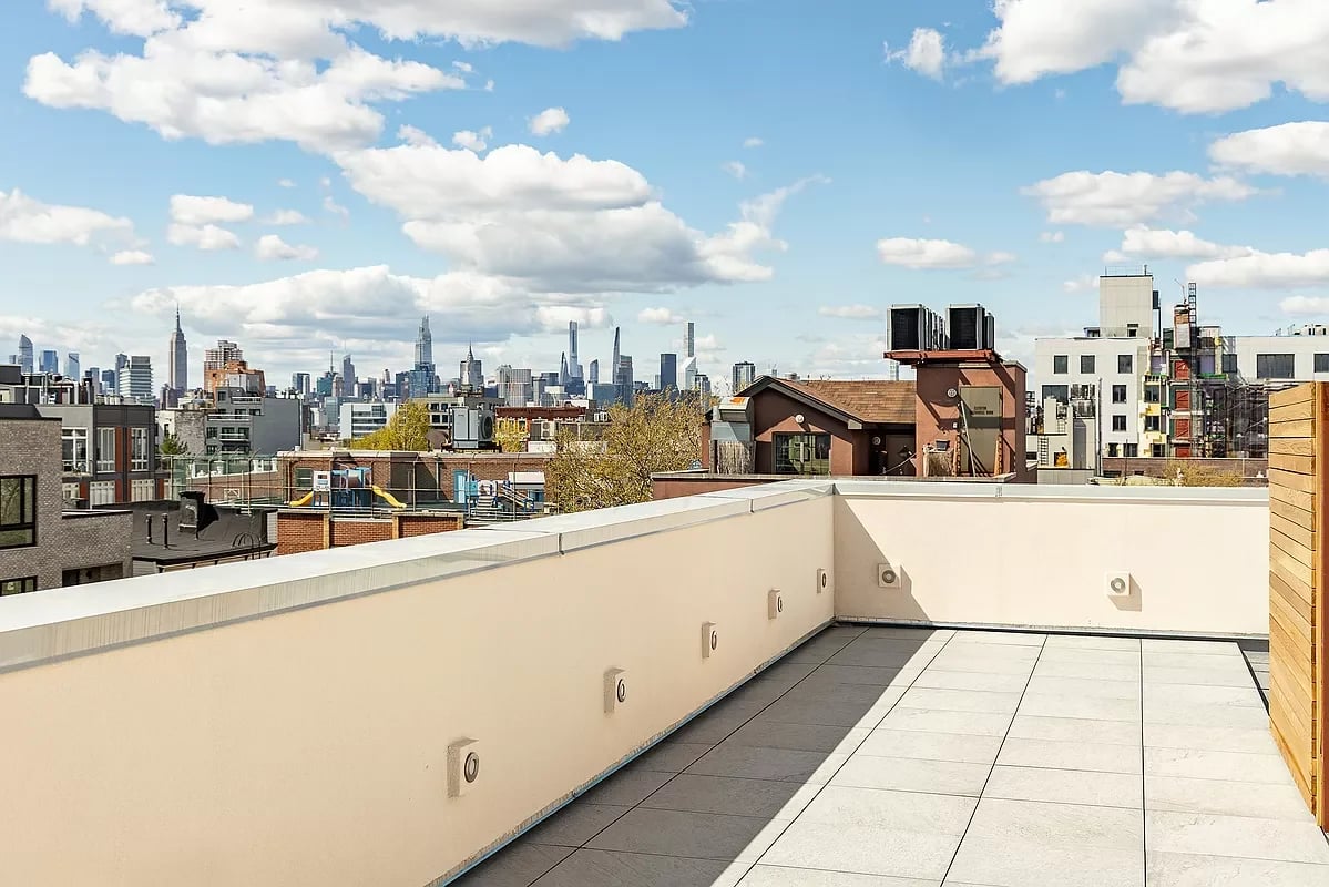 143 Powers St #3B