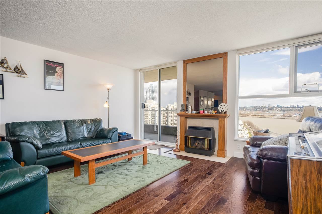 1603-1250 Quayside Dr