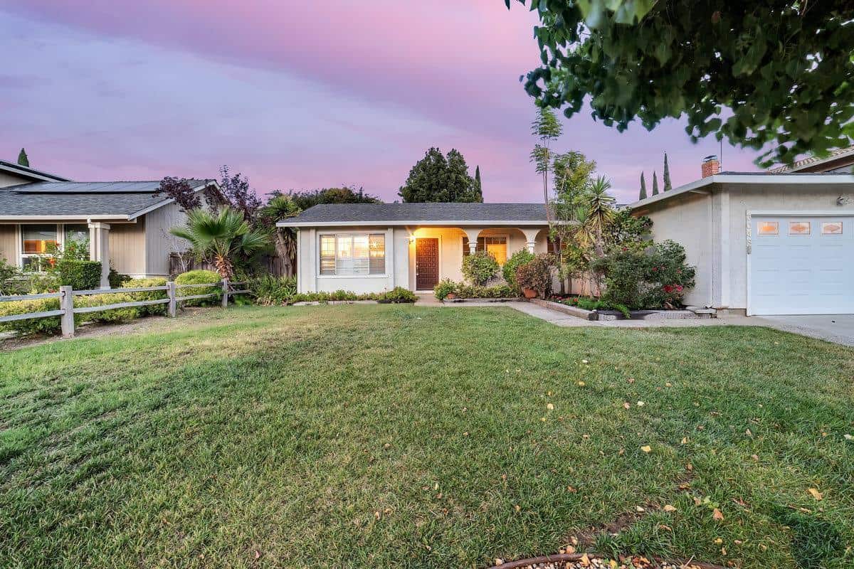 3048 Rollingwood Court • San Jose • 95148