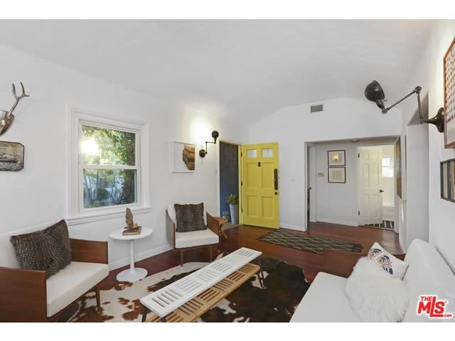 3211 HOLLYDALE Drive