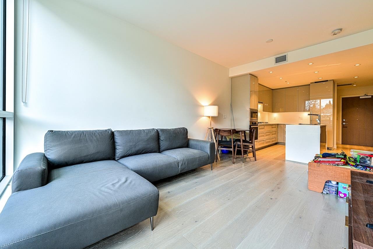 113-5289 Cambie St