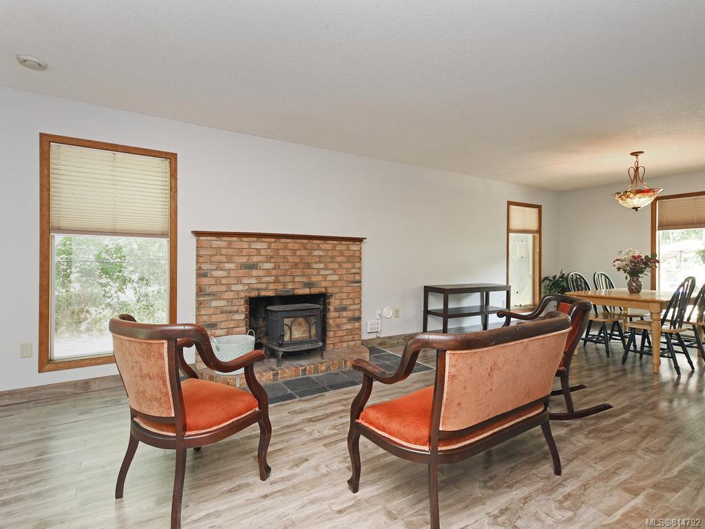 6667 Woodgrove Pl, Sooke