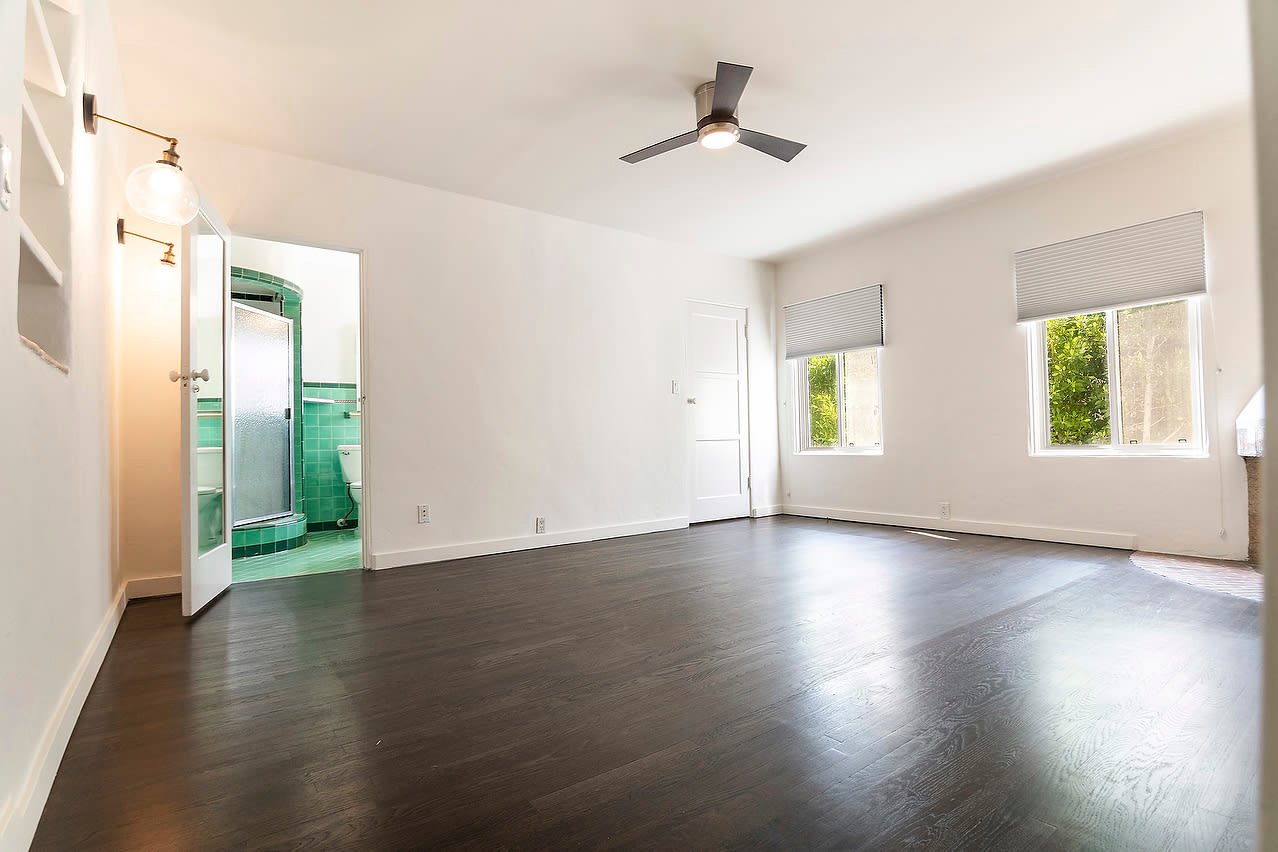 124 S Mansfield Ave