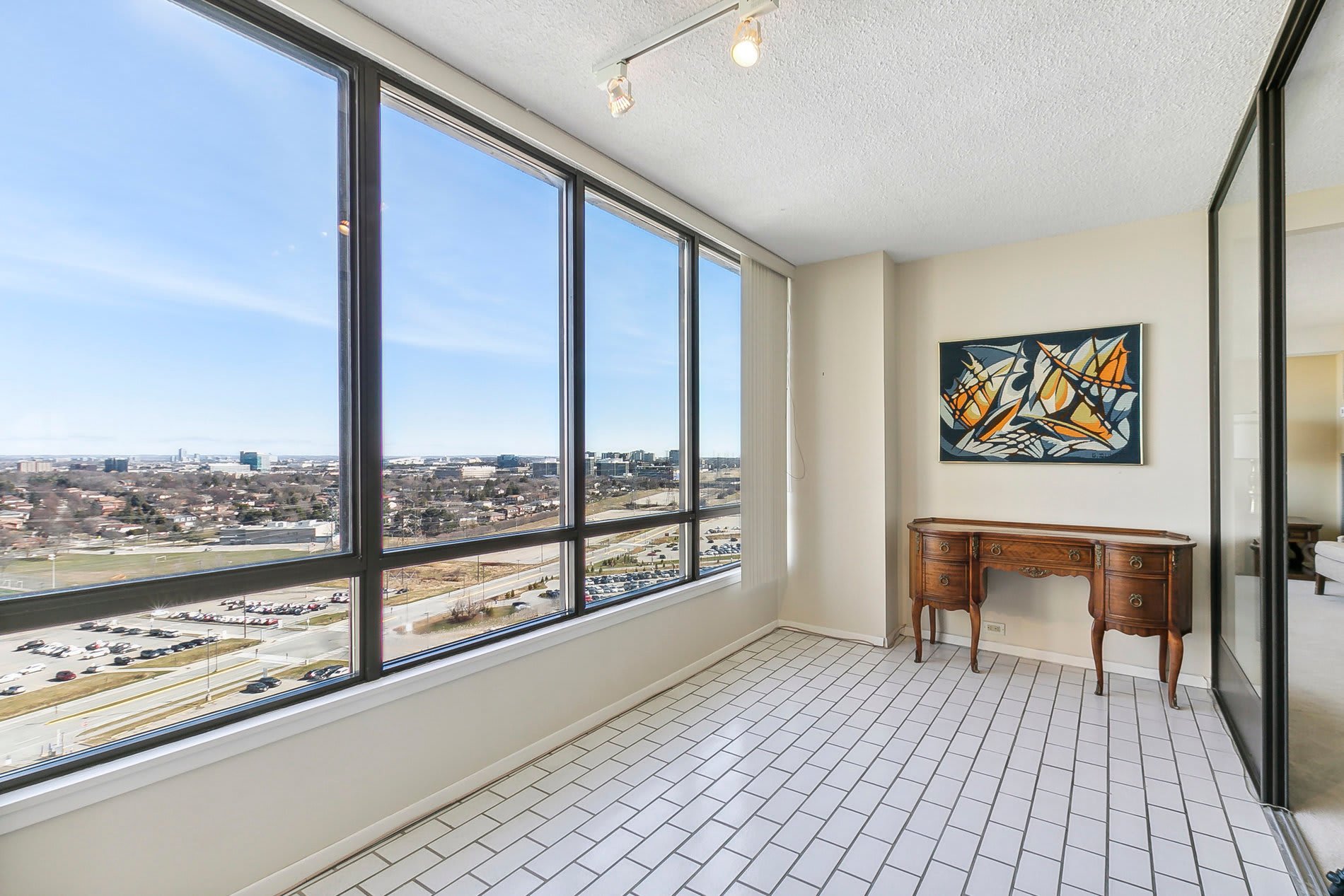 65 Skymark Drive #1407