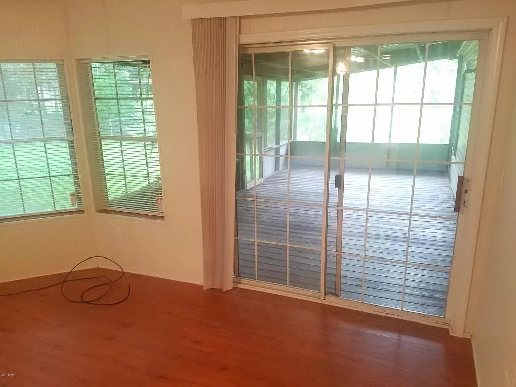 10711 VICKERY