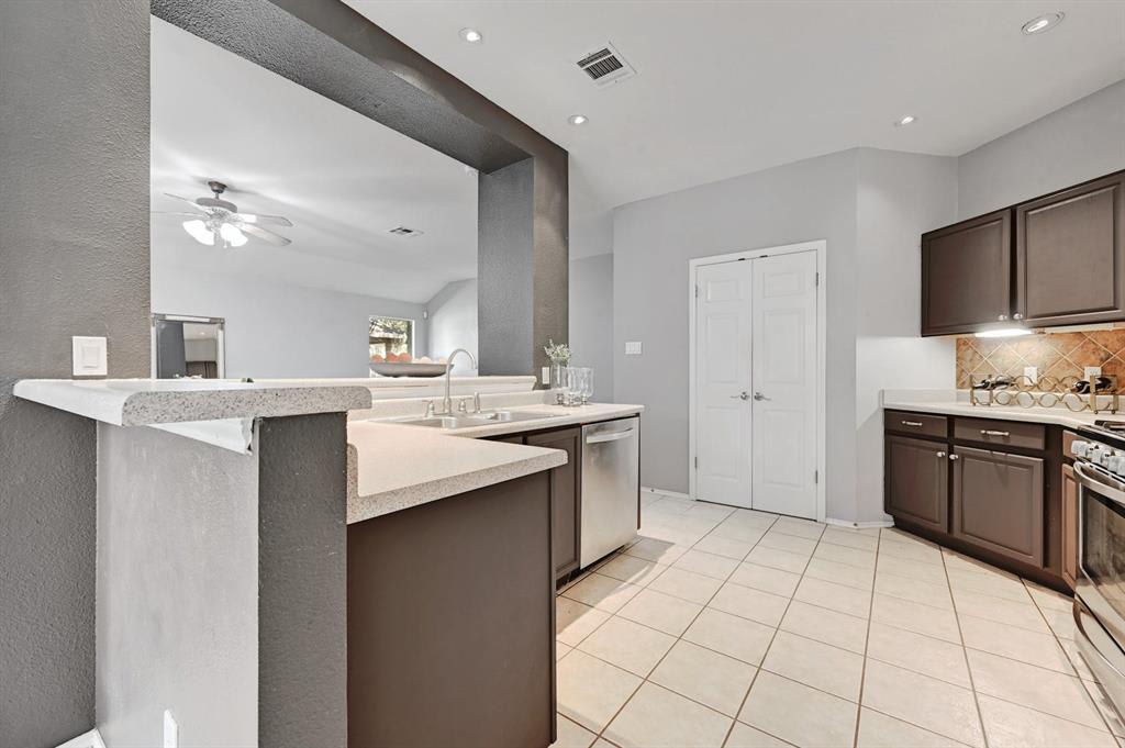 Charming Designer Home in Villages at Western Oaks