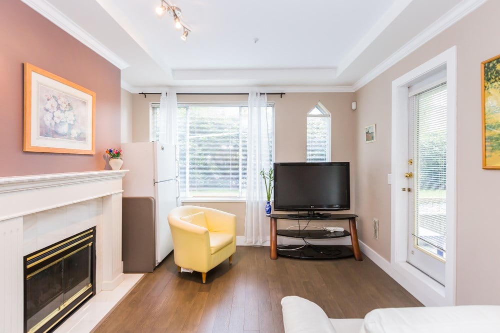 107-6475 Chester St