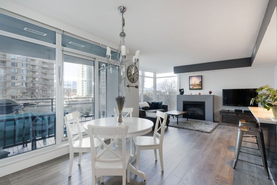 401-1205 W Hastings St