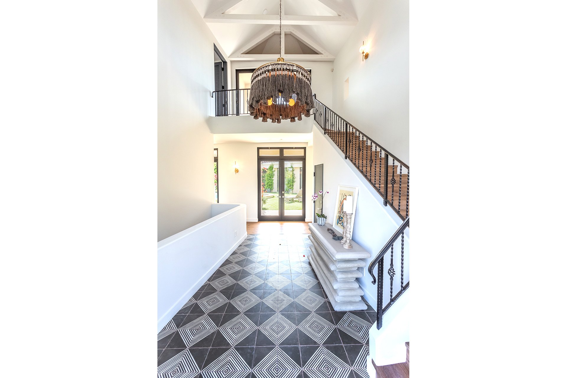 2943 Club Dr, Cheviot Hills