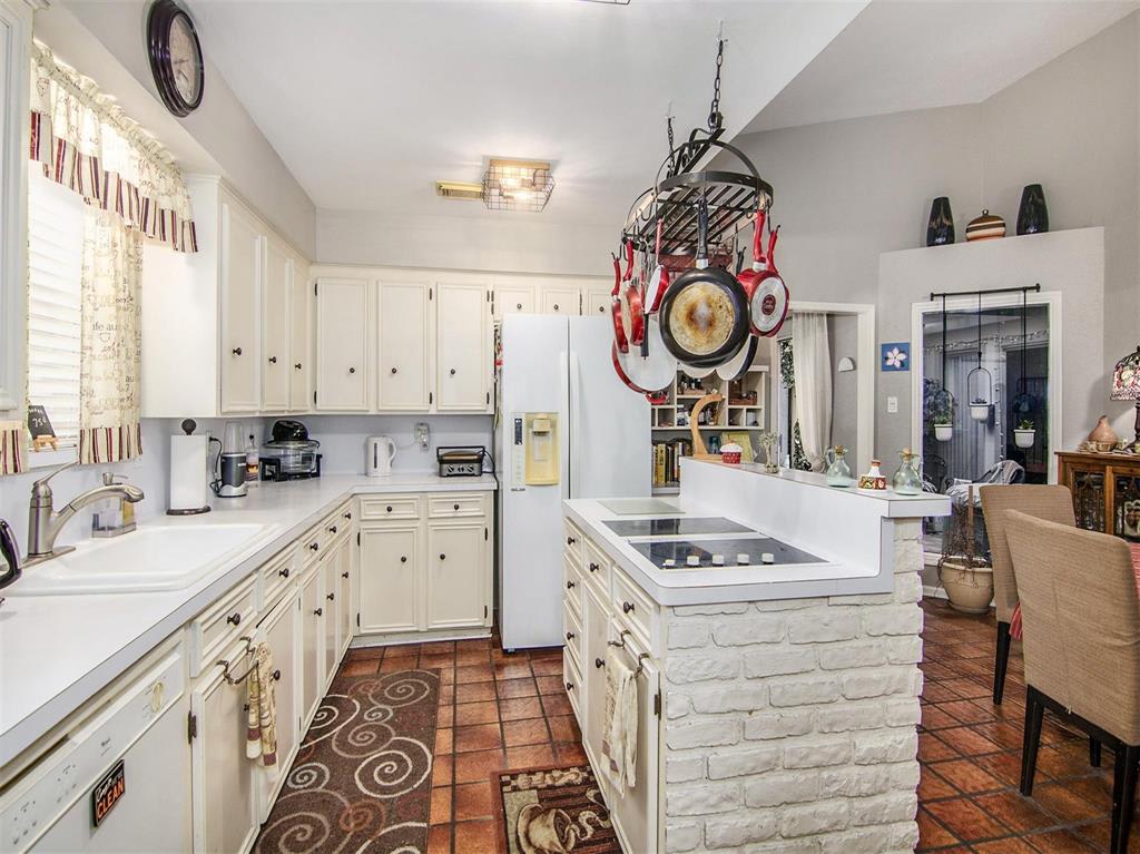 19423 Joanleigh Dr