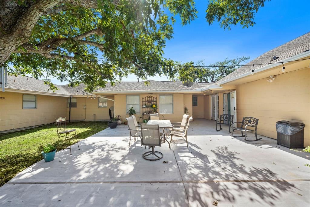 22 13th Ave N Texas City, Tx 77590