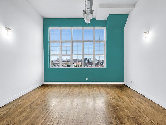 689 Myrtle Ave Apt: 4B