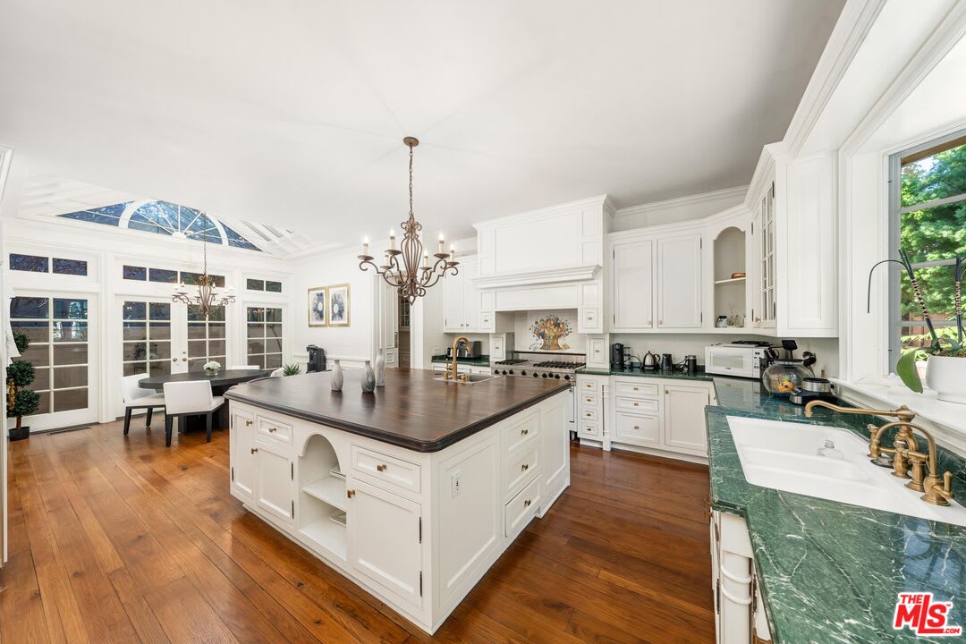 Opulent Ridge