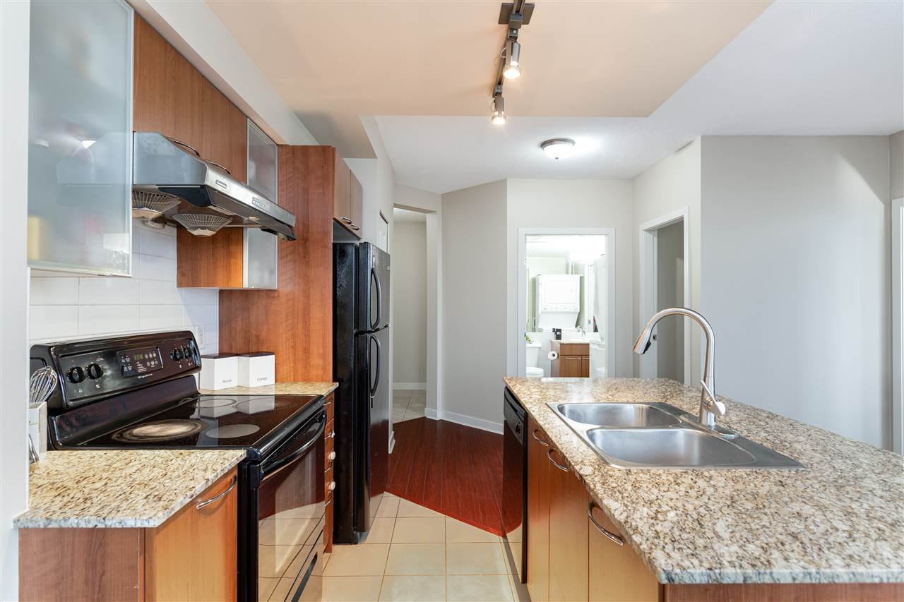 854-1483 E King Edward Ave
