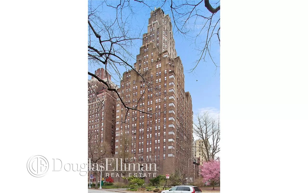 310 Riverside Drive Unit: 1418