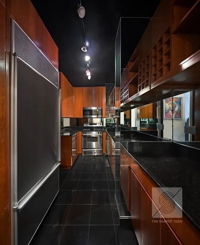 303 E 57th St Apt 30D