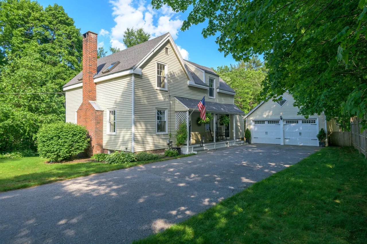 New Listing: 259 Middle Road, Falmouth, ME 04105 – $775,000