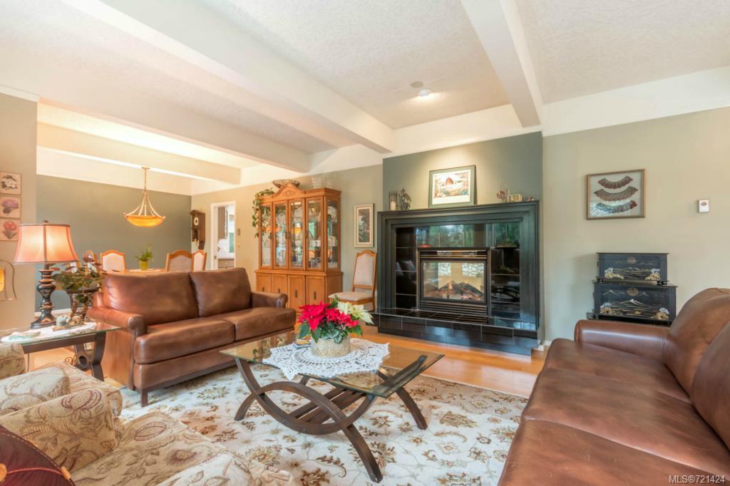 4656 Boulderwood Dr