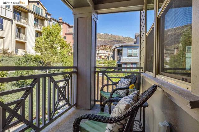 6230 Boulder Ln, Oakland, CA 94605