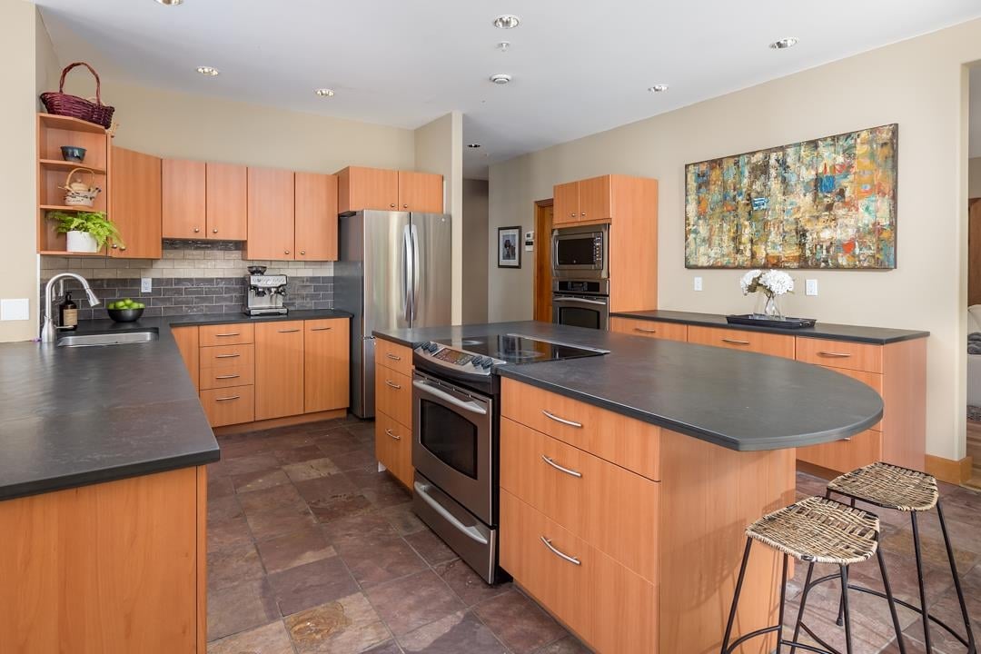 4-40781 Thunderbird Ridge