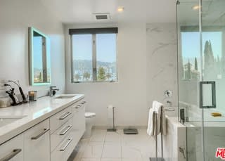 507 Orlando Ave, Unit 301