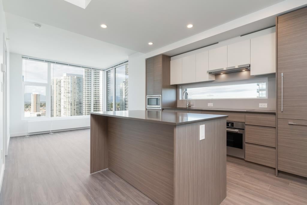 2209-13615 Fraser Hwy