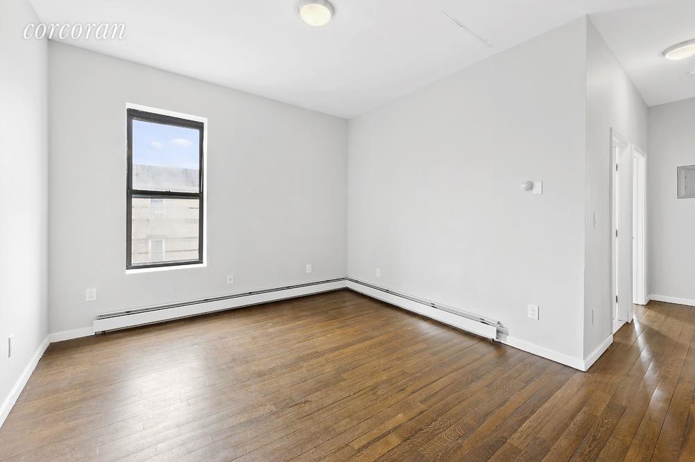 426 Bainbridge St Unit: 1L