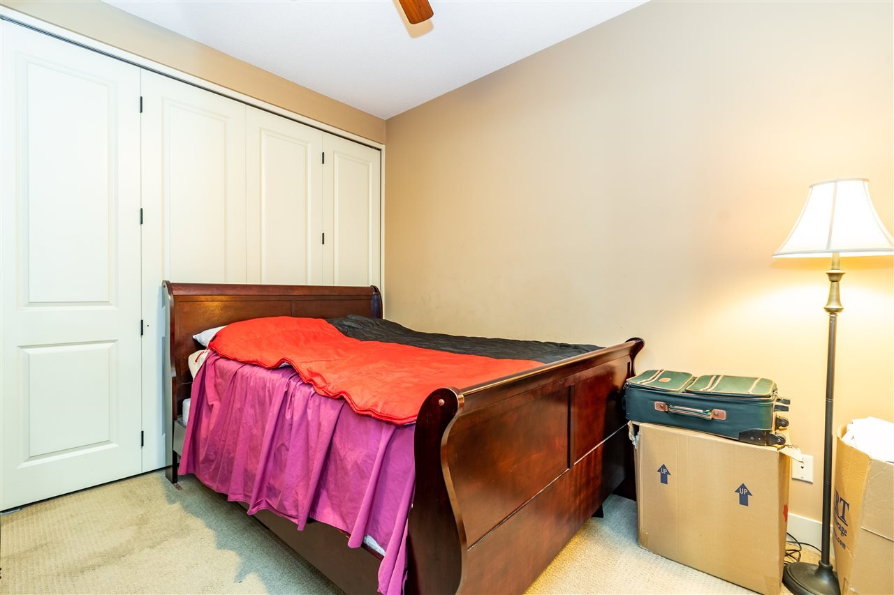 104-45893 Chesterfield Ave