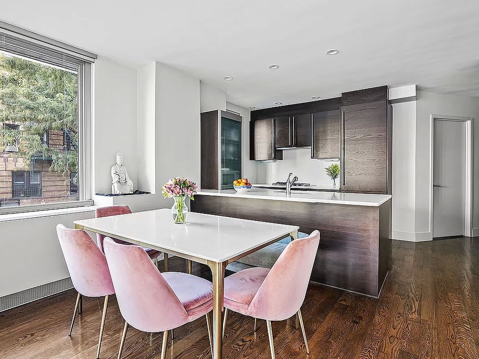464 West 44th St. Unit: 2F