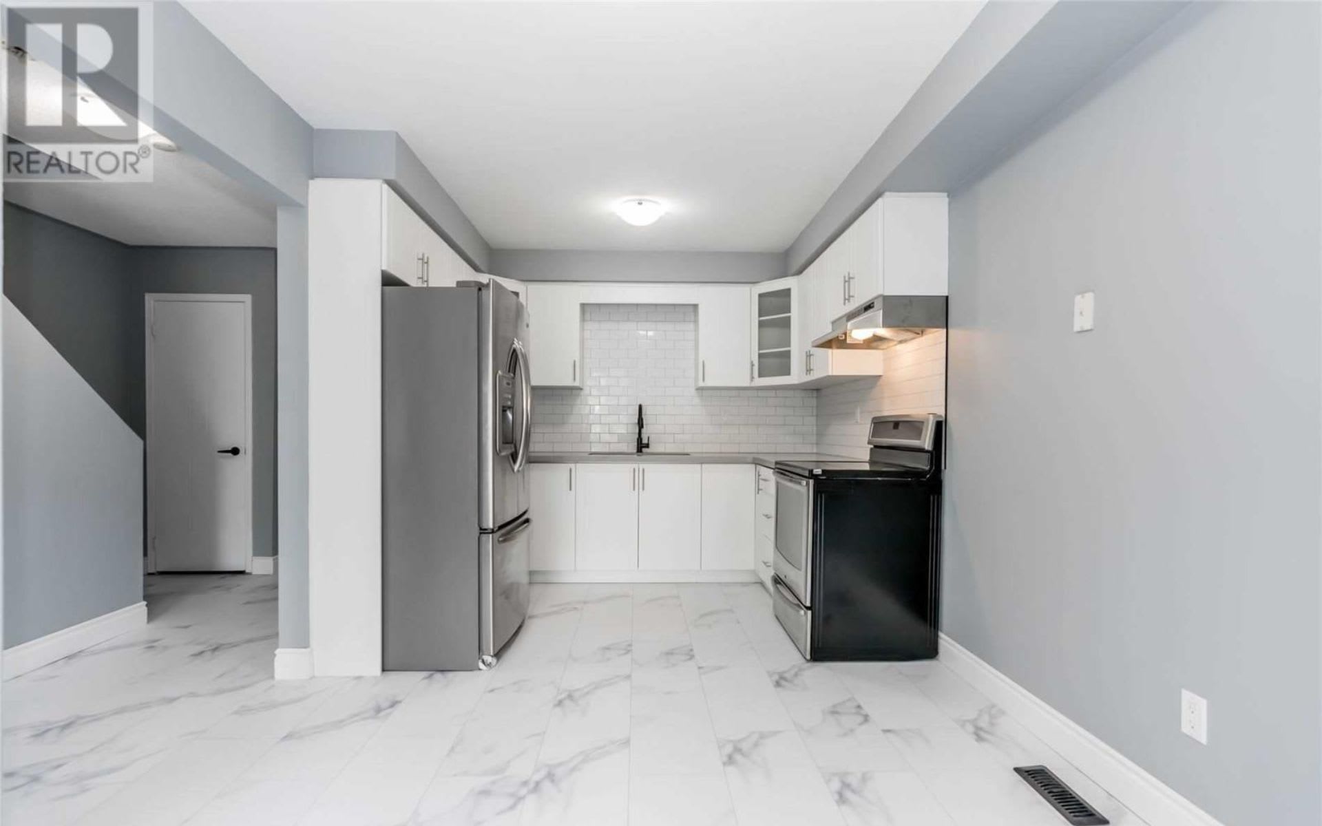 66 Potter Cres