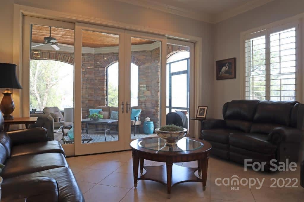 2514 Smith Harbour Dr