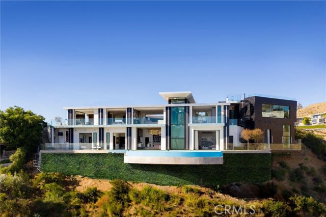 Valley Estate