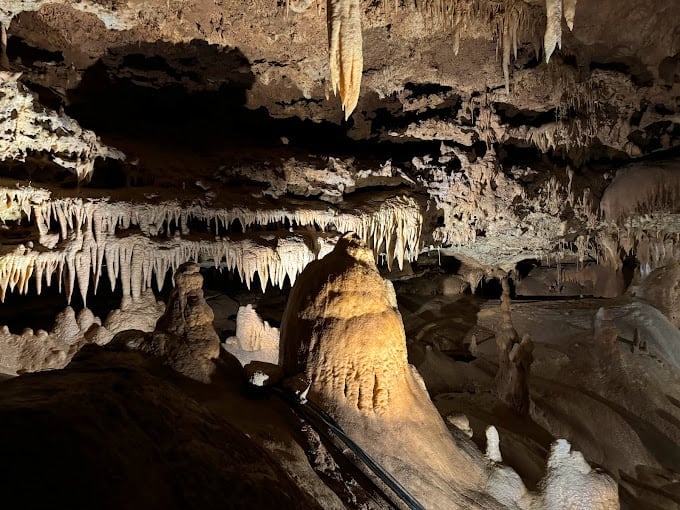 Innerspace Caverns, cavern, Georgetown Cavern, Stalactites, Stalagmites, Wild Cave Tour, Cave, Underground Tour, Underground cave