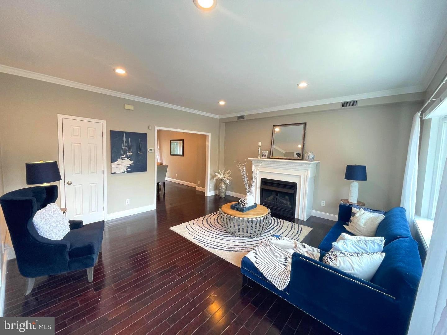Cozy Culdesac with Parking