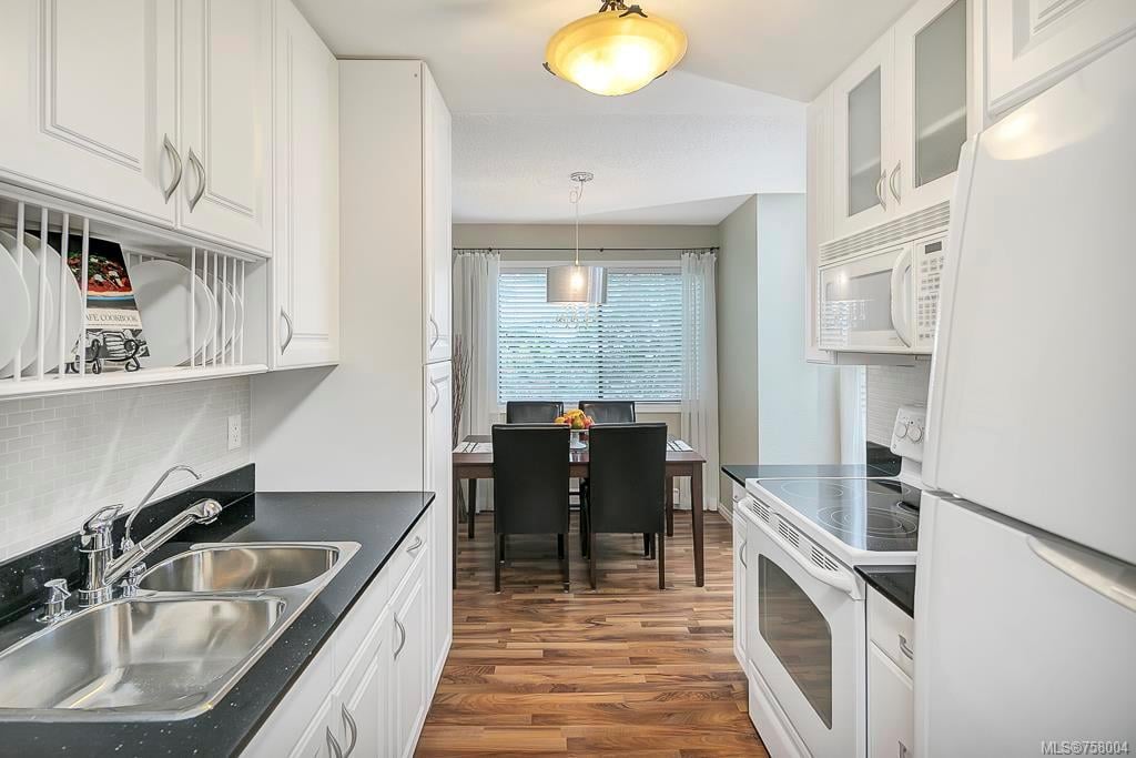 307-10160 Third St, Sidney