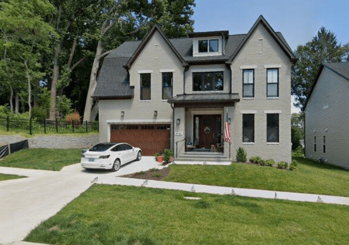9525 Wildoak Dr