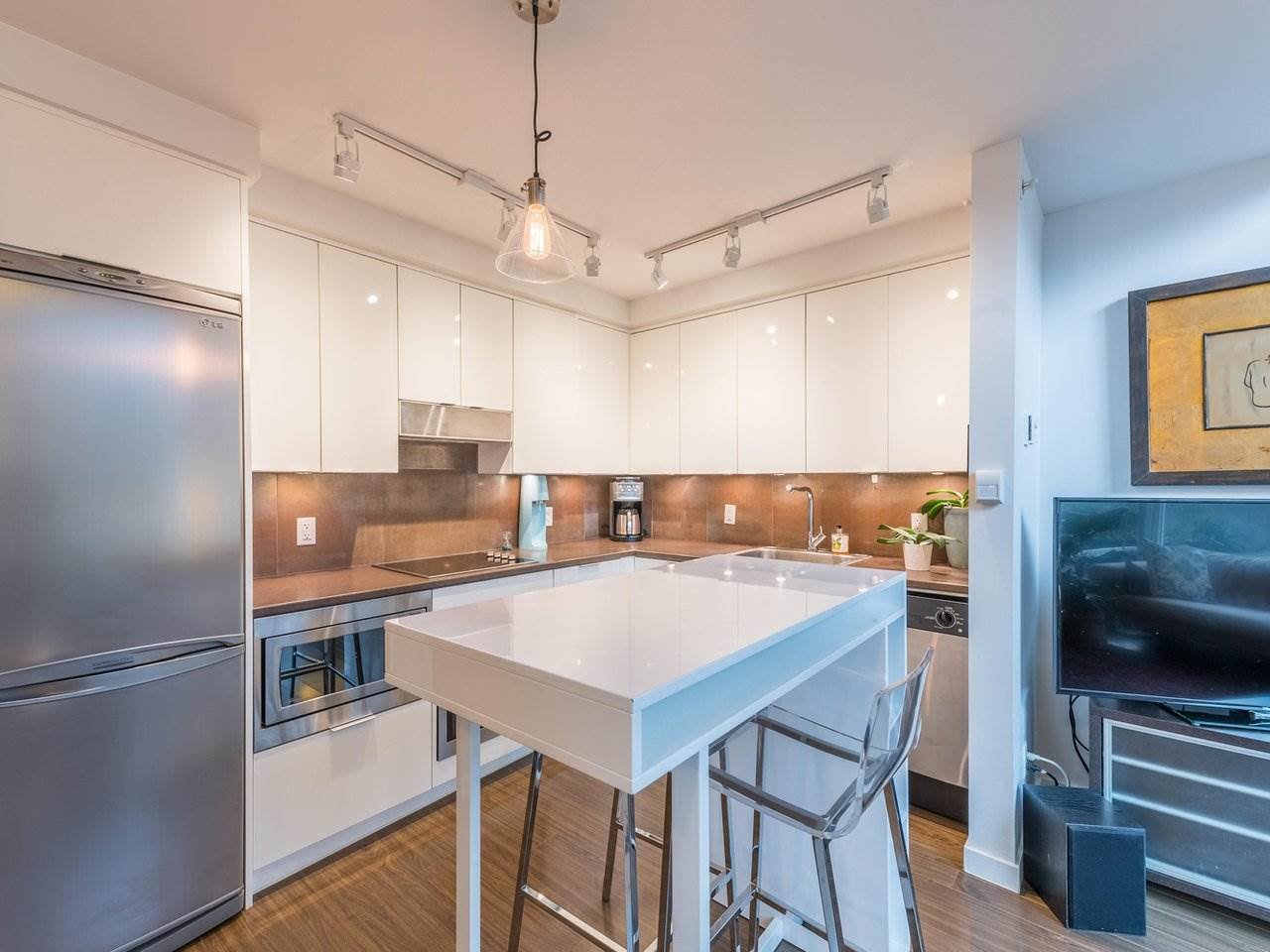 115-161 W Georgia St