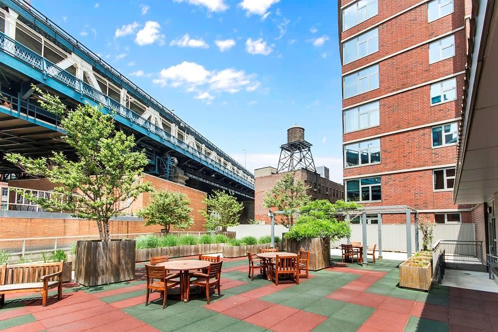 100 Jay St, #8A