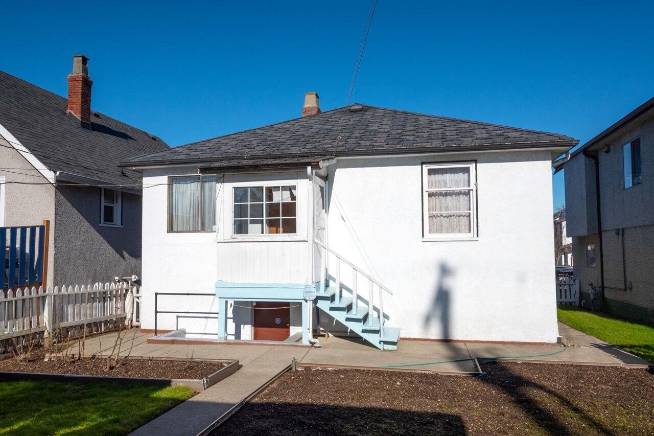 2752 Graveley Street, Vancouver
