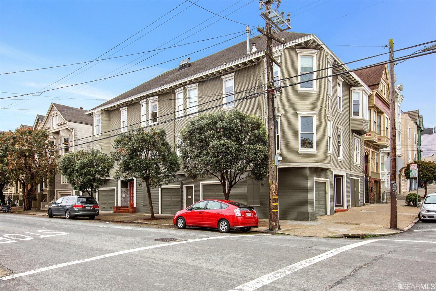 1683 Page St