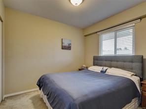 382 Burnside Rd
