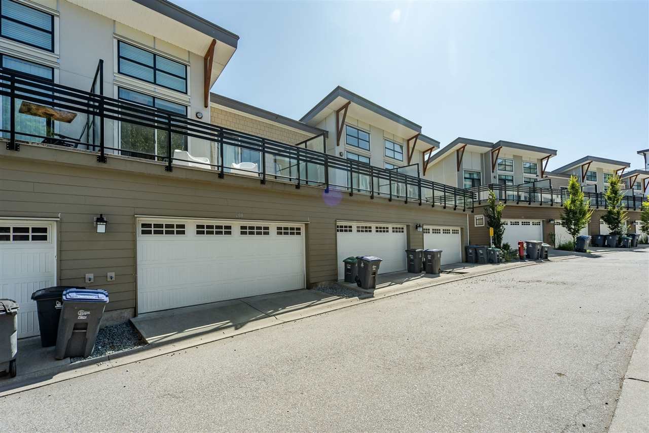 208-9987 E Barnston Dr