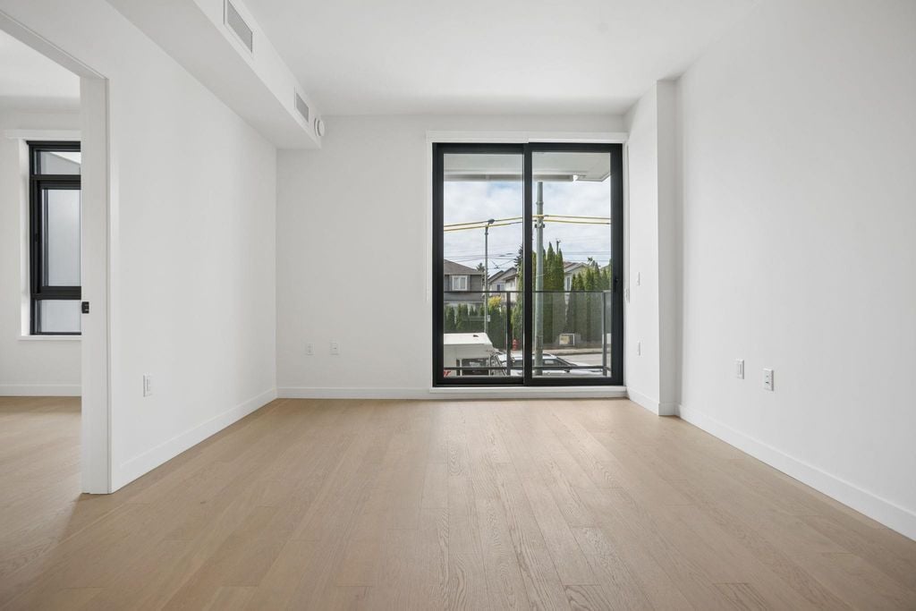 8398 Oak Street 208, Vancouver