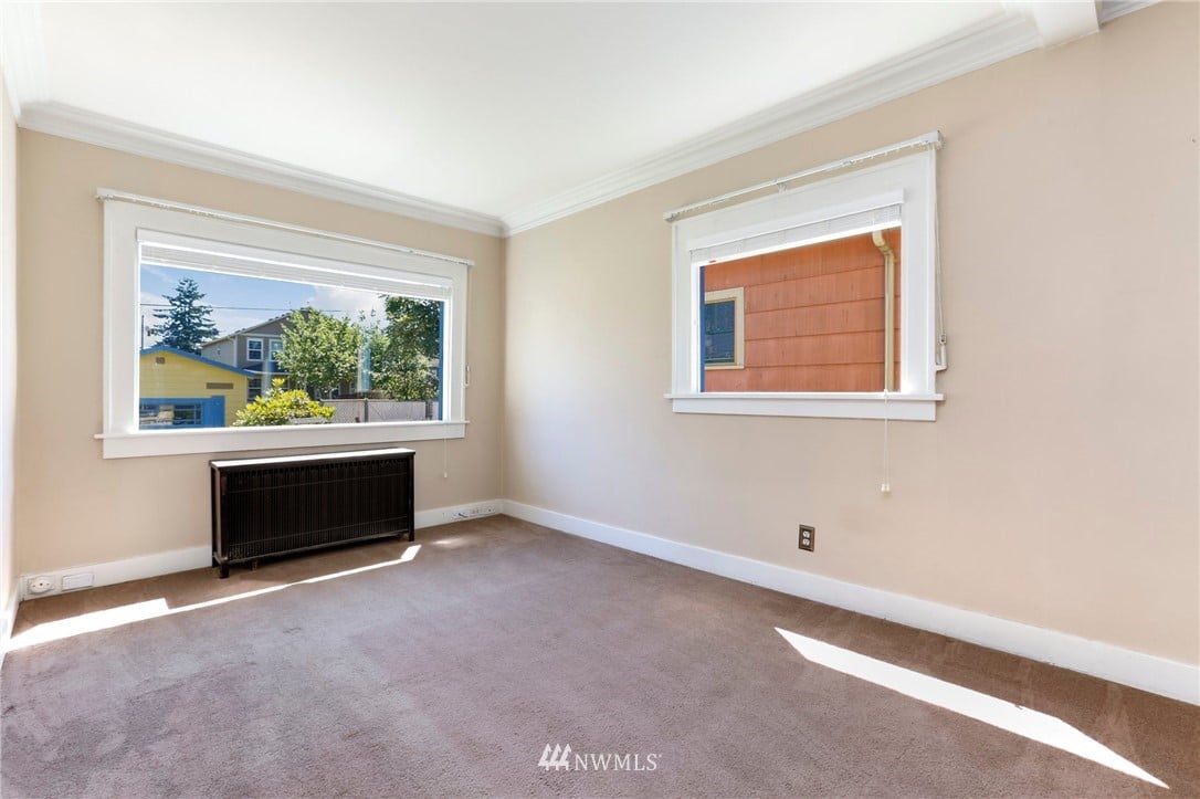 2409 Baker Ave