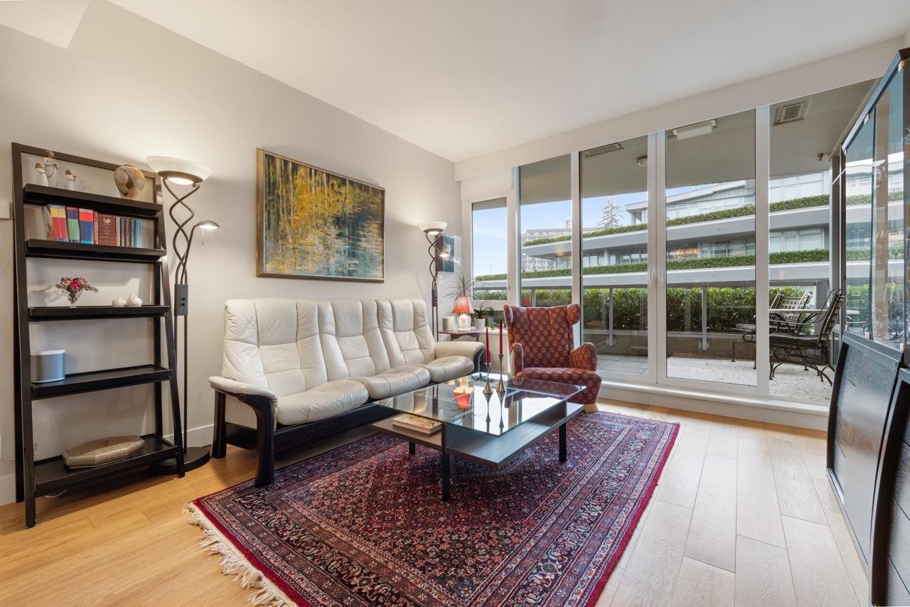 504-866 Arthur Erickson Pl
