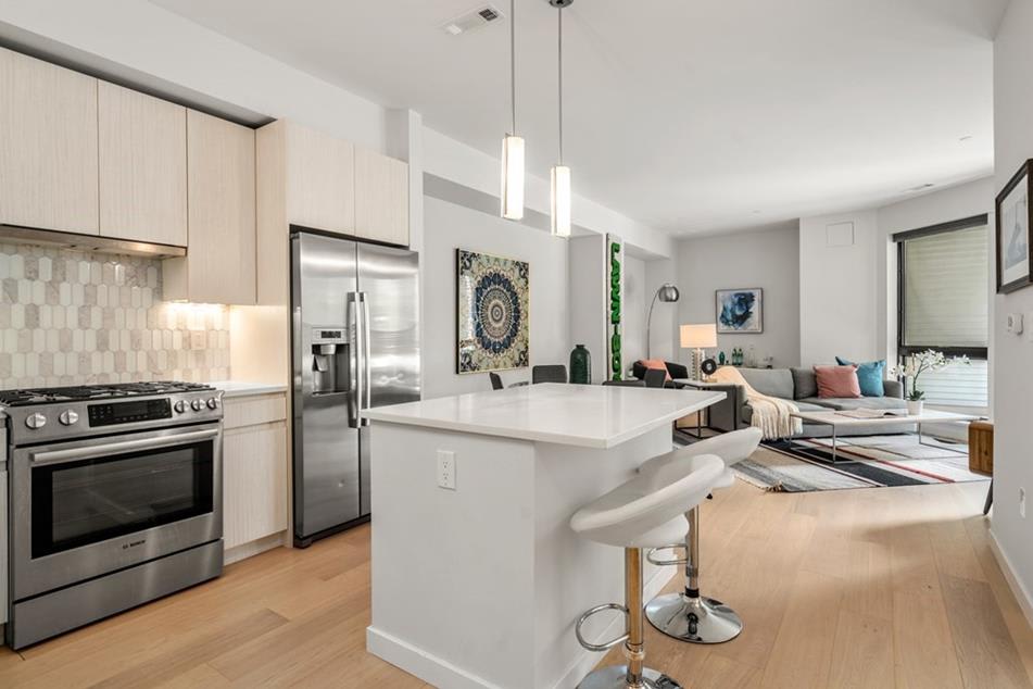 45 W 3rd St #202